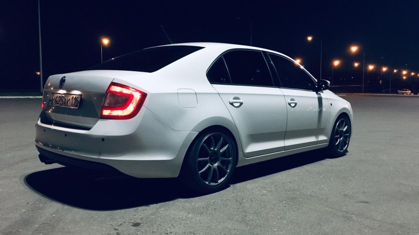 Skoda Rapid White Tuning