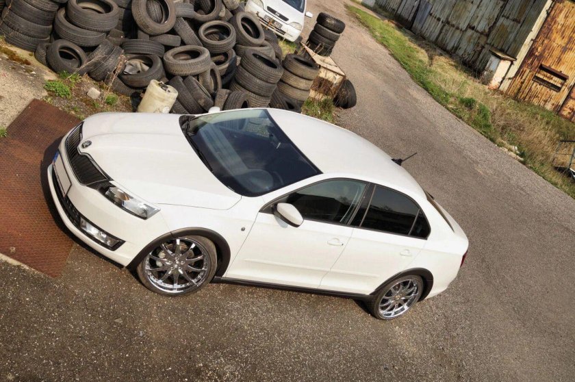 Skoda Rapid White Tuning