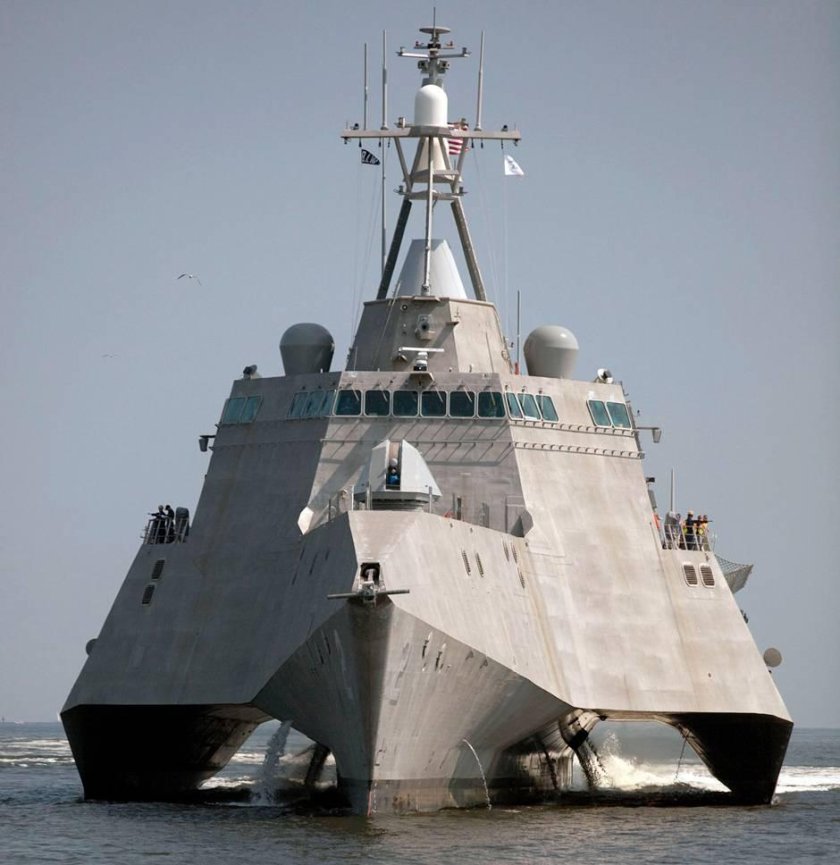 Тримаран USS Independence LCS-2
