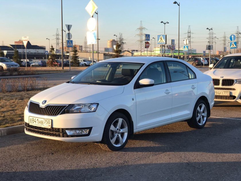 Шкода Рапид 1