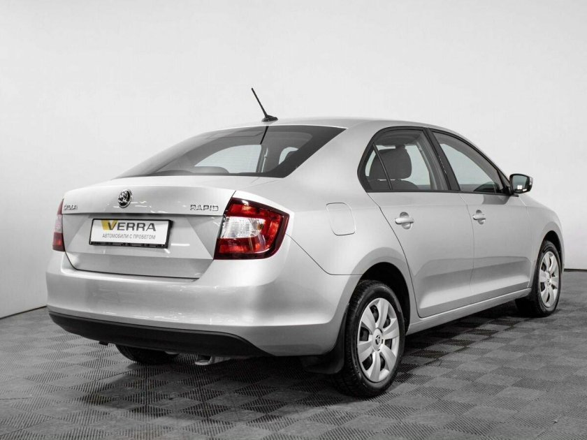 Шкода Рапид 2015
