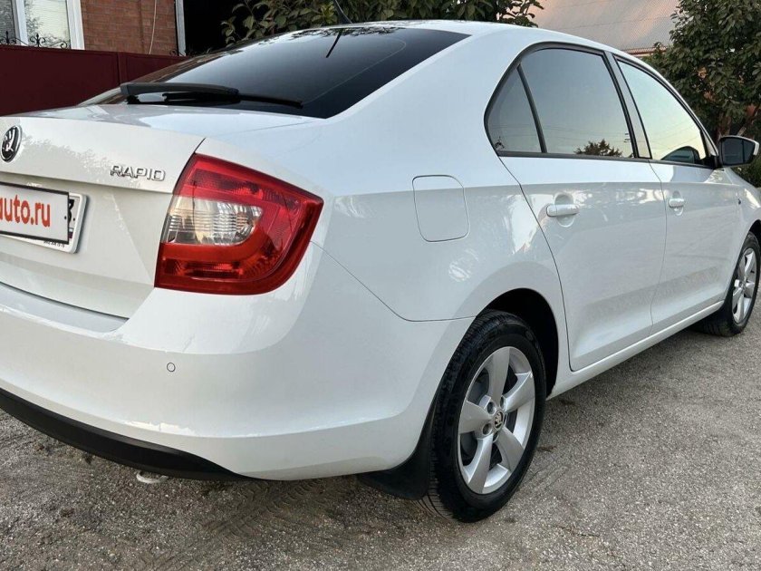 Шкода Рапид лифтбек