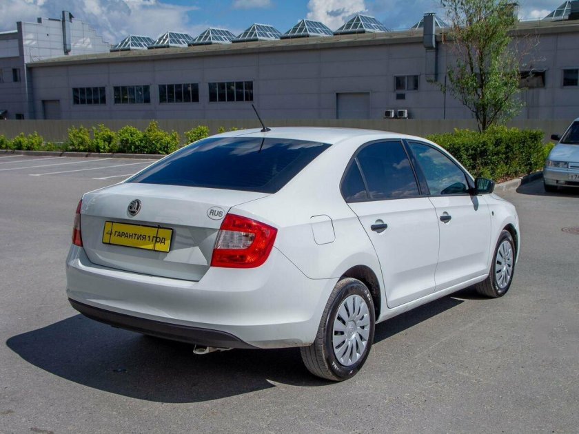 Шкода Рапид