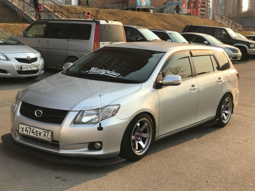 Toyota Corolla Fielder 141