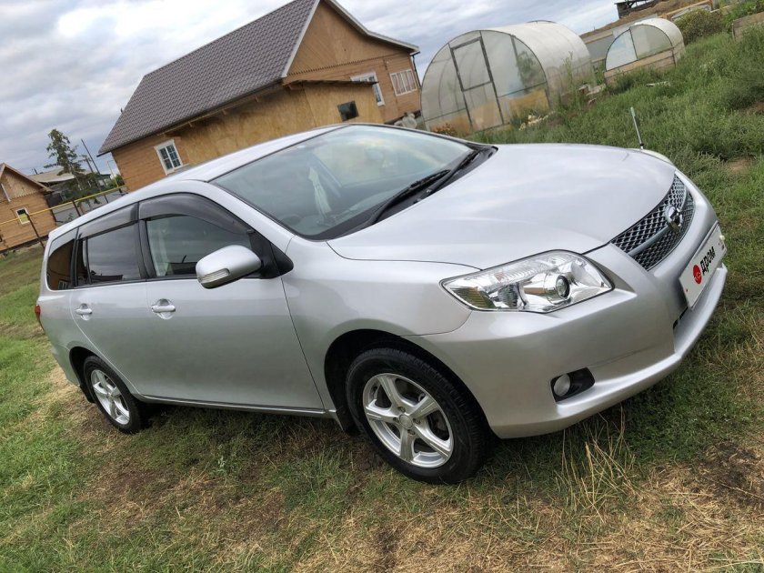 Toyota corolla fielder 2009