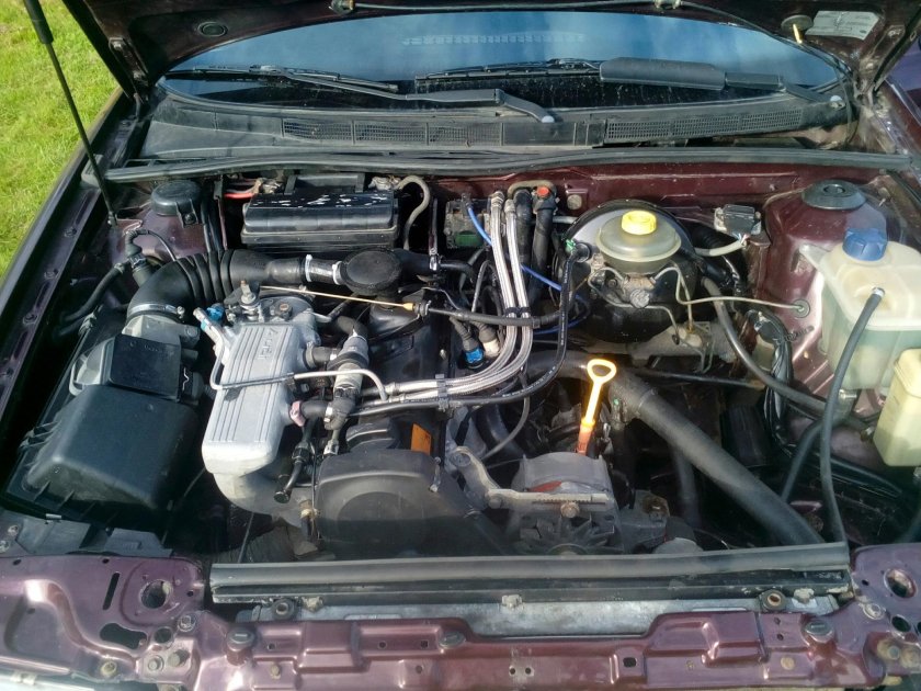 Двигатель Ауди 80 2.2