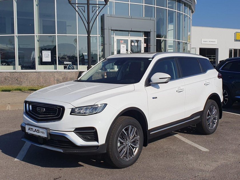 Белый Geely Atlas Pro 1.5 AMT (177 Л.С.) 4wd с пробегом
