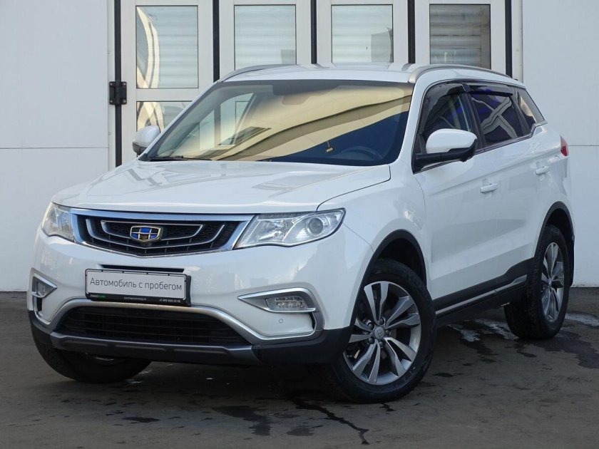 Автомобиль geely atlas
