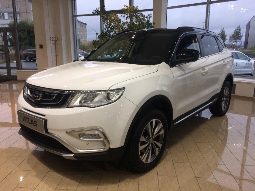 Geely Atlas 2,4 белый