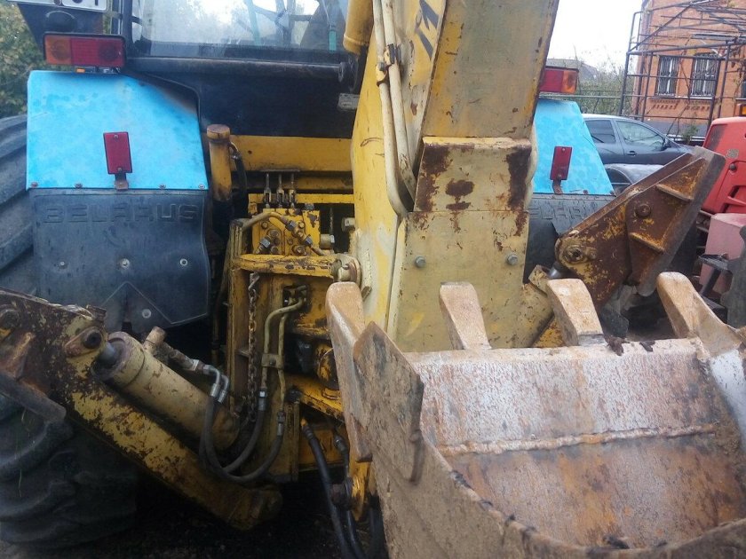 Экскаватор-погрузчик эо-2101