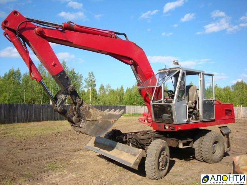 ЭО-3323 экскаватор