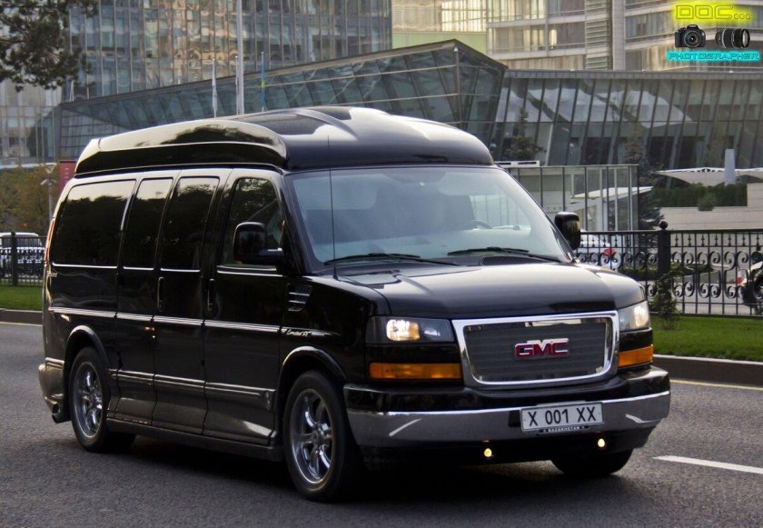 GMC Savana 2021
