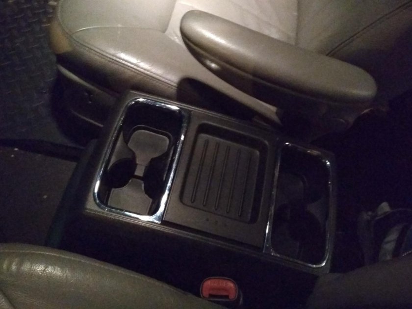 Центральная консоль-бокс dodge Caravan