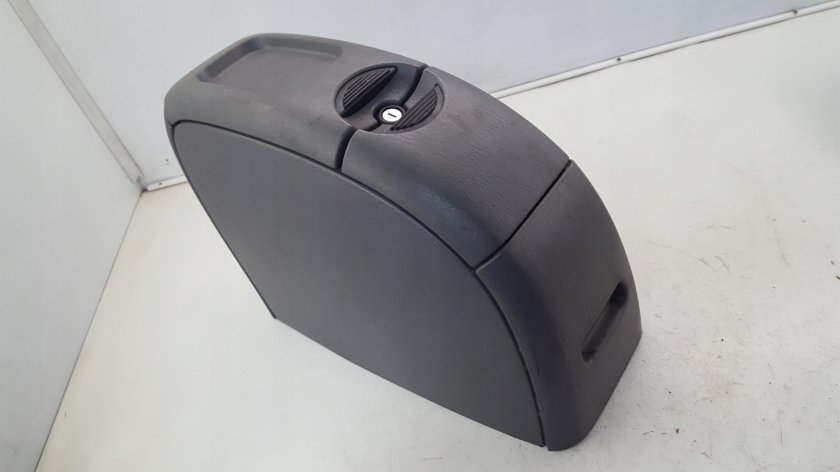 Подлокотник Chrysler Voyager