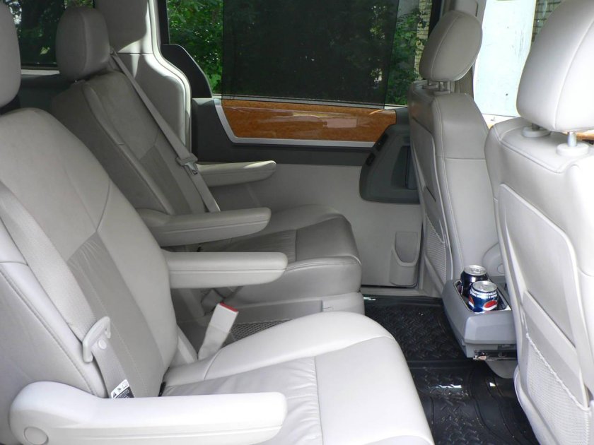 Dodge Caravan капитанские кресла