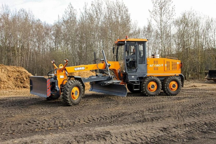 Автогрейдер umg