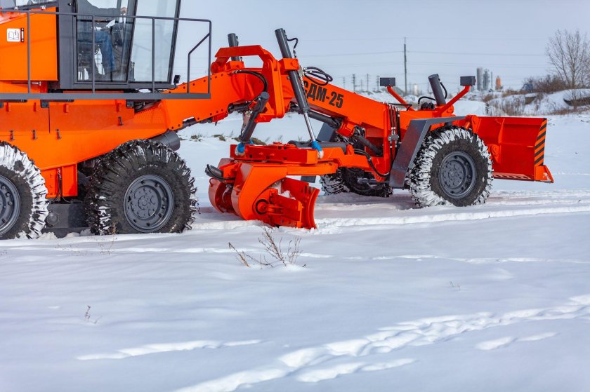 СДМ-25 автогрейдер