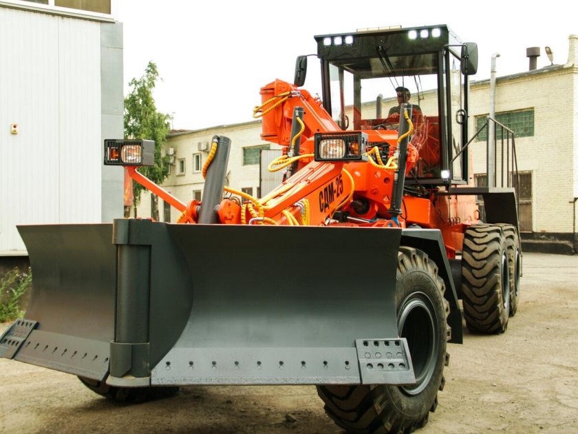 СДМ-25 автогрейдер