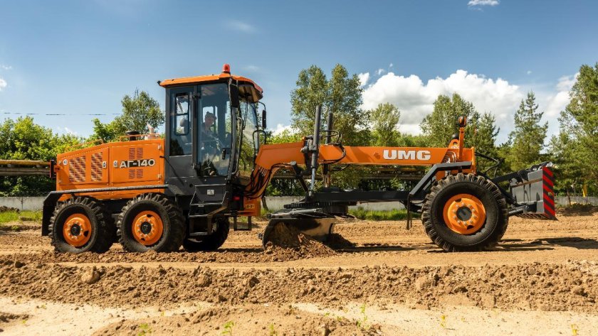 АГ 140 грейдер