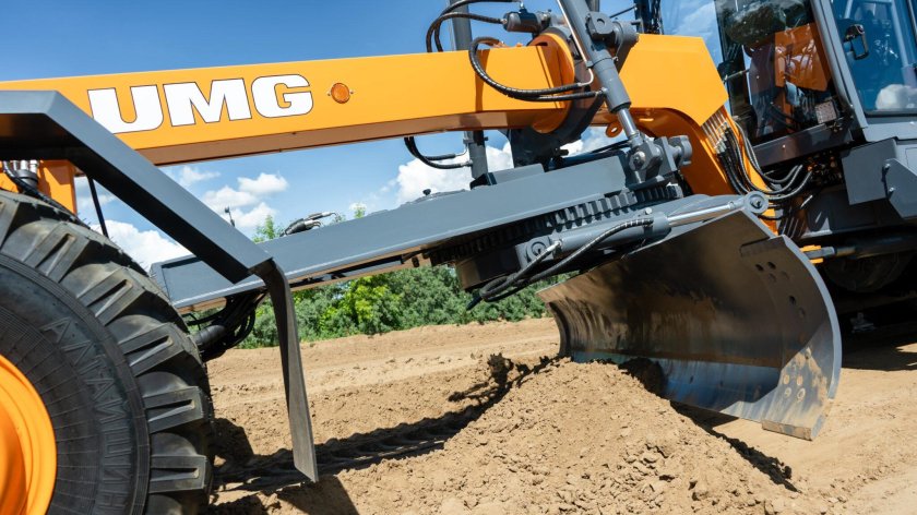 АГ 140 грейдер