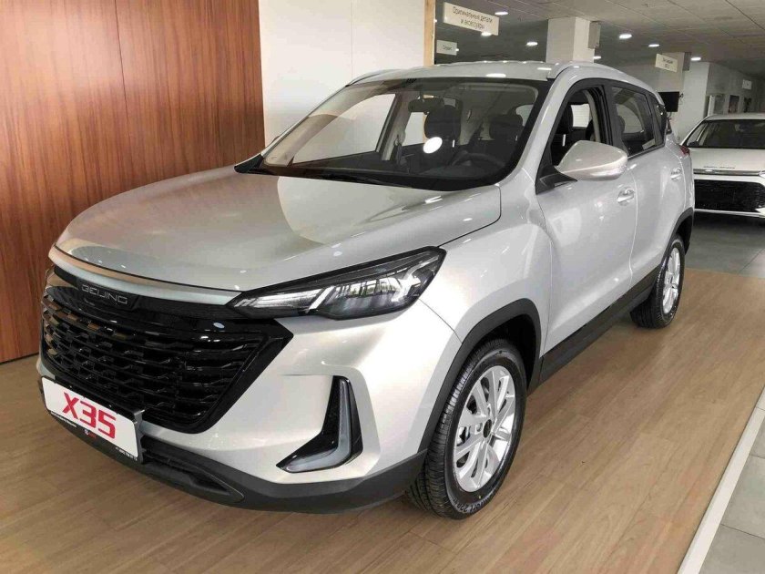 BAIC x35