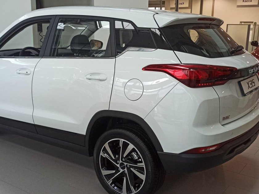 BAIC Г 5 Plus белая в формате jpeg