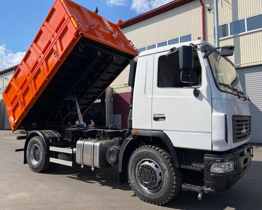 Самосвал 4х2 МАЗ 5550с5-580-021