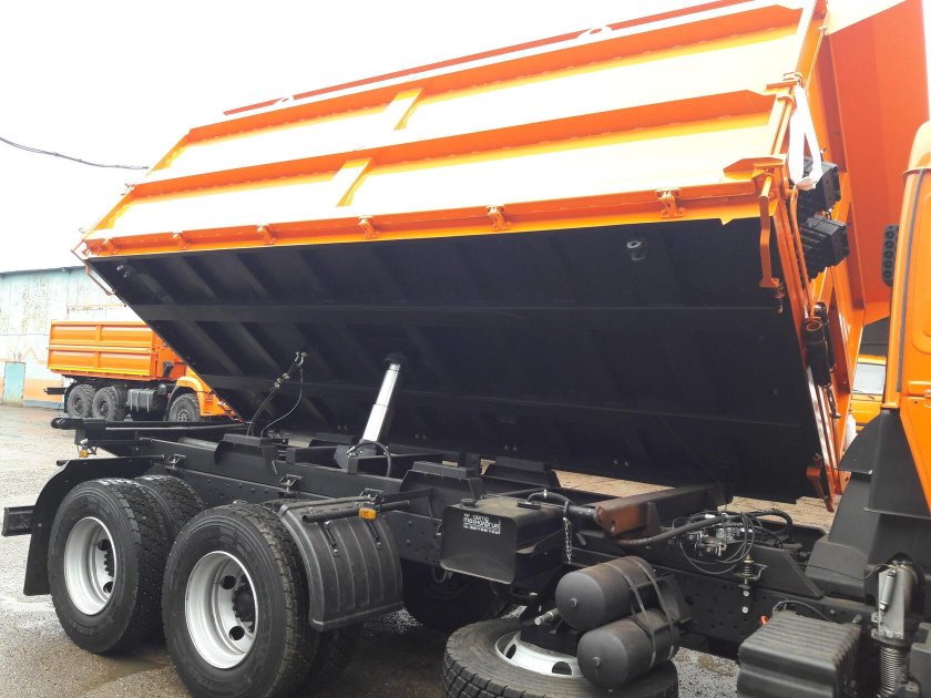 КАМАЗ 6520 сельхозник с трехсторонней разгрузкой