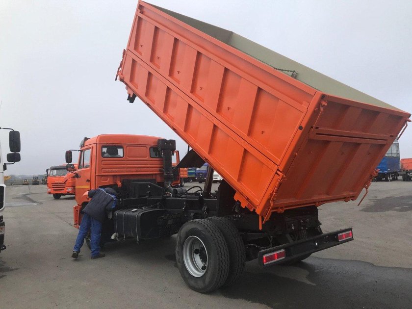КАМАЗ 43253 самосвал сельхозник