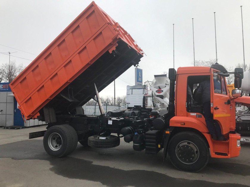 КАМАЗ 43253 самосвал с трехсторонней разгрузкой