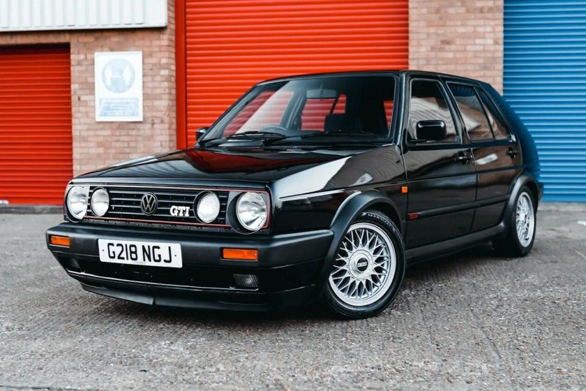 Volkswagen golf gti 2