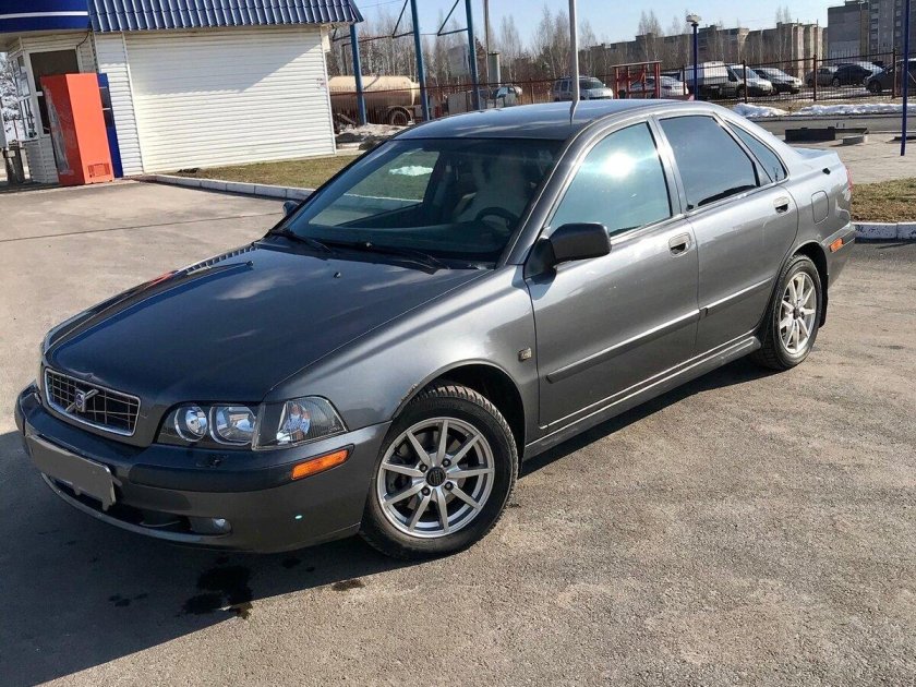 Вольво с40 2003