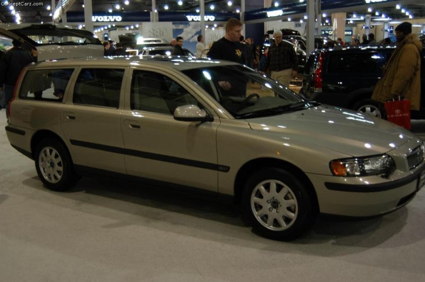 Volvo v70 2003