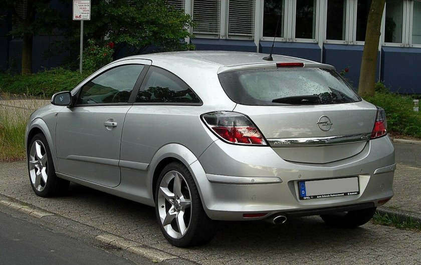 Opel Astra h GTC 2010