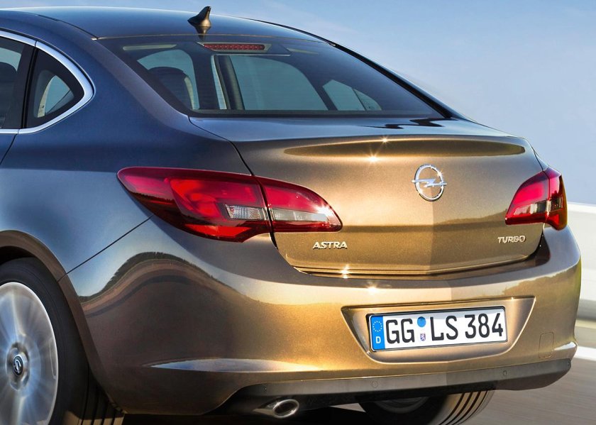 Opel Astra j sedan