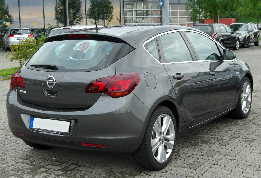 Opel p-j Astra 2012