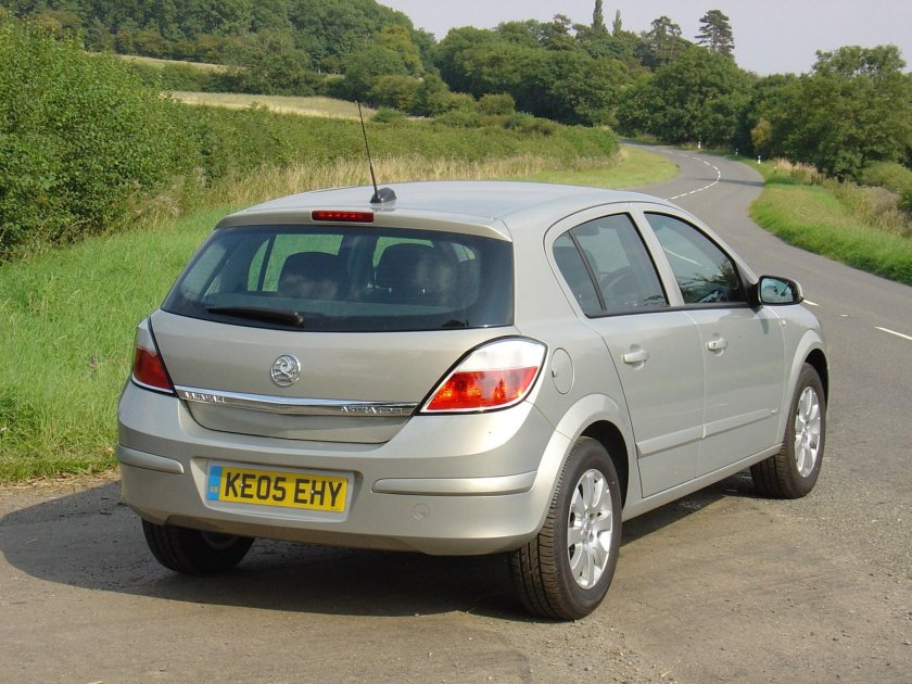 Opel Astra h 2010 хэтчбек