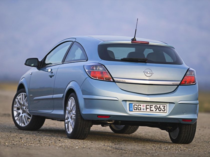 Opel Astra GTC 2005