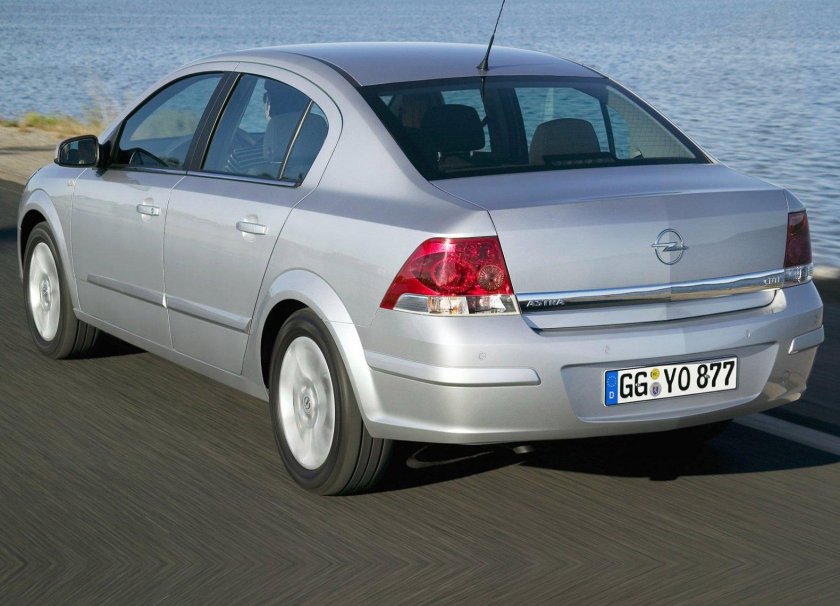 Opel Astra 2007 седан