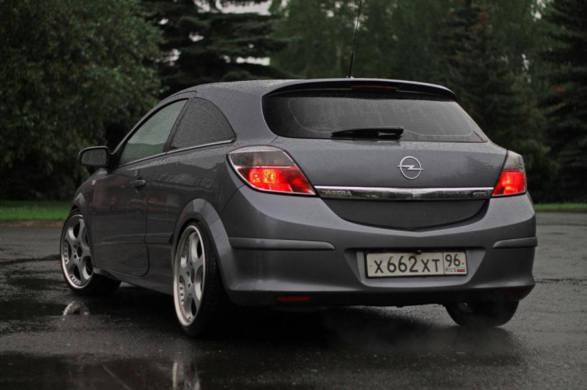 Opel Astra GTC 2007
