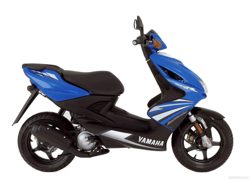 Скутер Yamaha Aerox 100