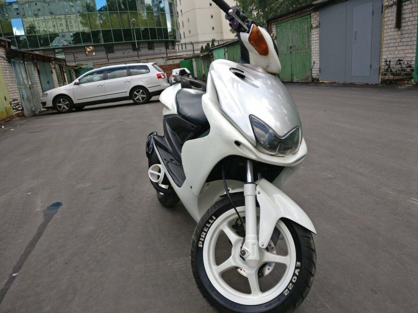 Yamaha Aerox 100