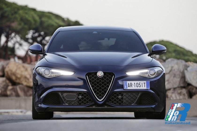 Машина Alfa Romeo Giulia