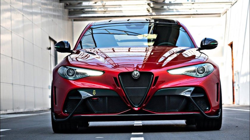 Альфа Ромео Джулия Квадрифолио 2020