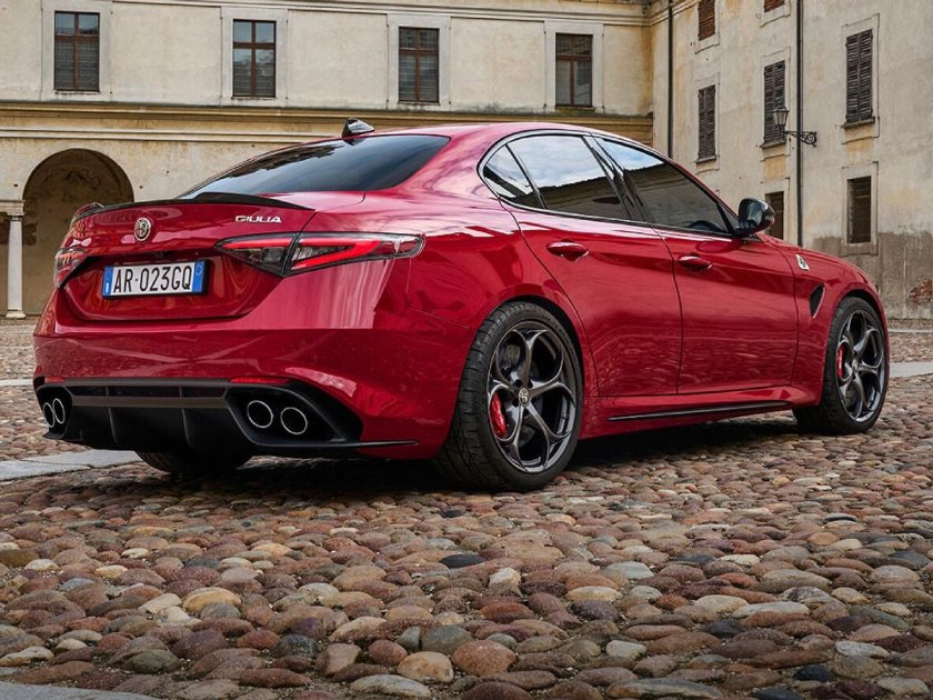 Alfa Romeo Giulia 2.9 at Quadrifoglio