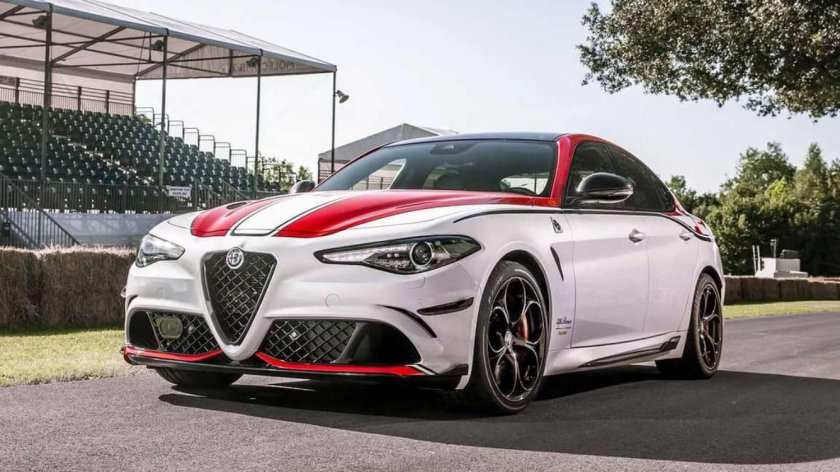 Альфа Ромео Giulia Quadrifoglio