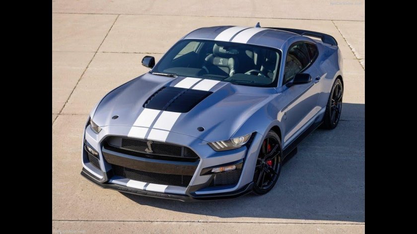 Форд Мустанг 2022