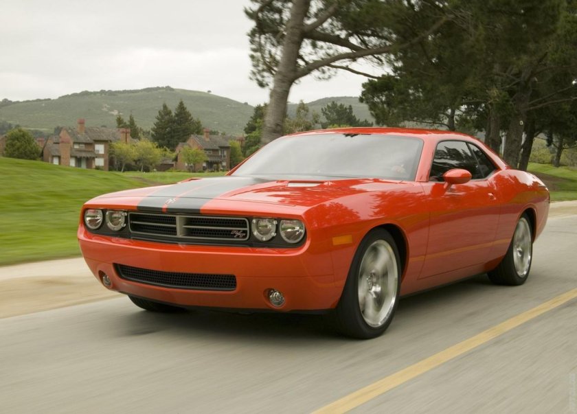 Додж Челленджер 2005