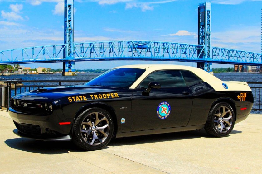 Додж Челленджер полиция США
