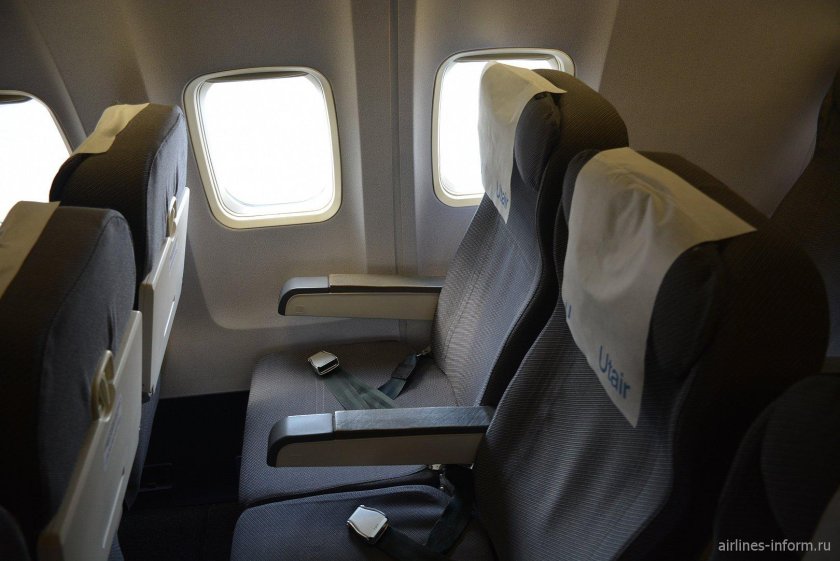 Boeing 737-500 UTAIR салон